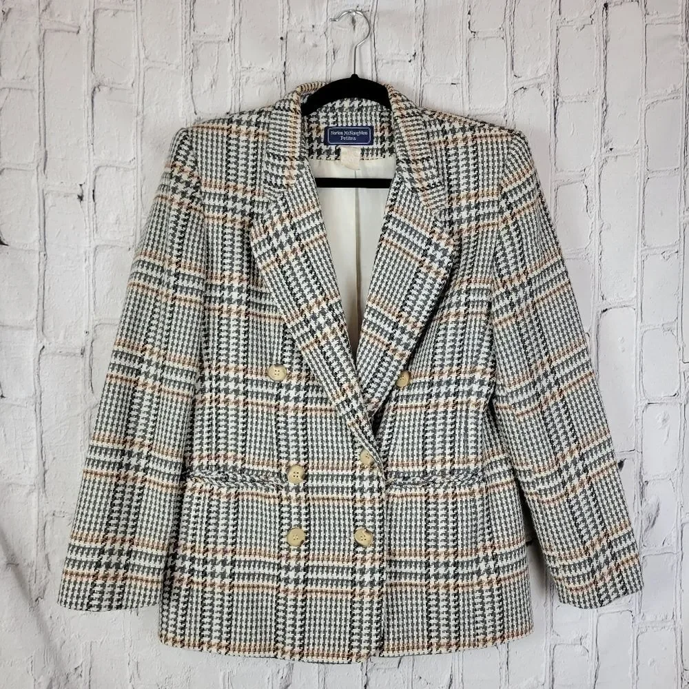 Classic Plaid Women's Blazer - Picture 2 of 7